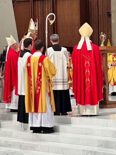 18.10.2025 – Relikwie bł. Stanisława Kostki Starowieyskiego w Świątyni Opatrzności Bożej w Warszawie