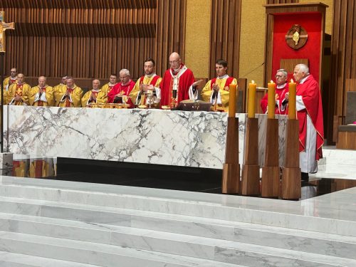 18.10.2025 – Relikwie bł. Stanisława Kostki Starowieyskiego w Świątyni Opatrzności Bożej w Warszawie