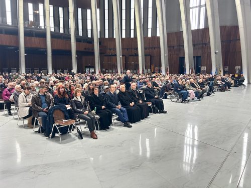 18.10.2025 – Relikwie bł. Stanisława Kostki Starowieyskiego w Świątyni Opatrzności Bożej w Warszawie