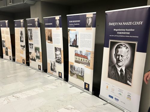 18.10.2025 – Relikwie bł. Stanisława Kostki Starowieyskiego w Świątyni Opatrzności Bożej w Warszawie