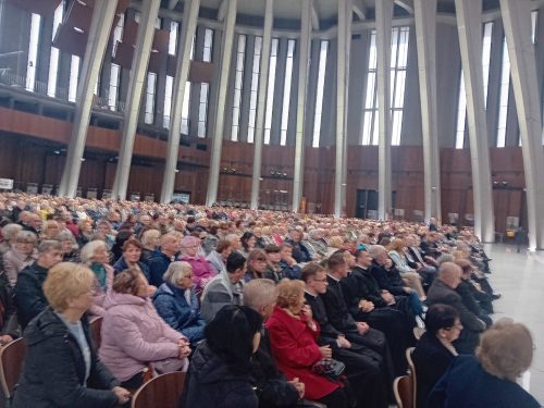 18.10.2025 – Relikwie bł. Stanisława Kostki Starowieyskiego w Świątyni Opatrzności Bożej w Warszawie