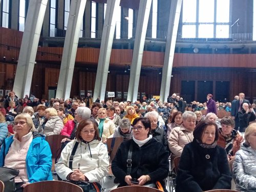 18.10.2025 – Relikwie bł. Stanisława Kostki Starowieyskiego w Świątyni Opatrzności Bożej w Warszawie