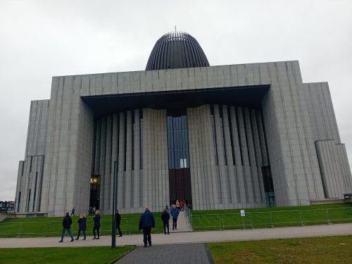 18.10.2025 – Relikwie bł. Stanisława Kostki Starowieyskiego w Świątyni Opatrzności Bożej w Warszawie