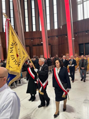 18.10.2025 – Relikwie bł. Stanisława Kostki Starowieyskiego w Świątyni Opatrzności Bożej w Warszawie