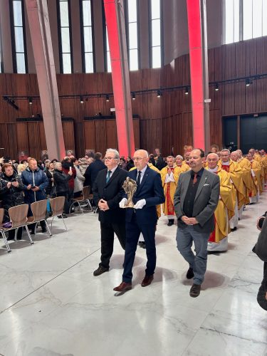 18.10.2025 – Relikwie bł. Stanisława Kostki Starowieyskiego w Świątyni Opatrzności Bożej w Warszawie